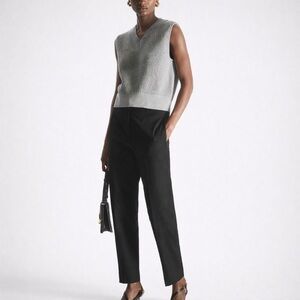 COS Black Slim-Leg Seersucker Cropped Pants | Stretch Cotton NWT | Size 2